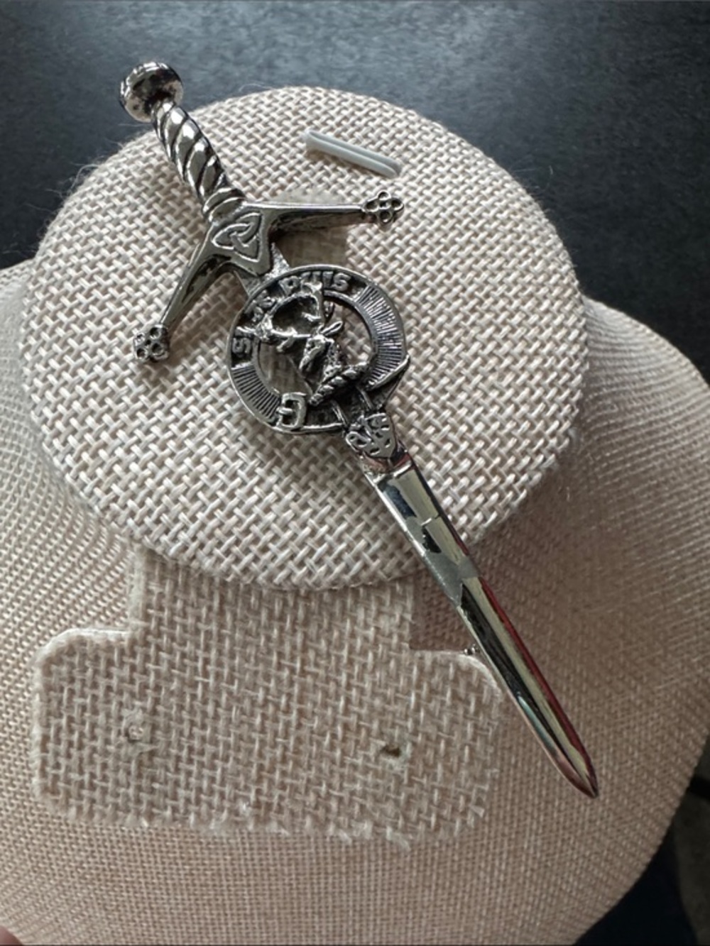 VTG APS Scotland Clan Gordon Crest Claymore Sword Kilt Pin Pewter 4"